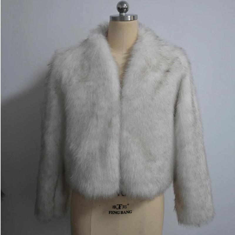 Krótki modny płaszcz z sztucznego futra z dekoltem w serek, lis, puszysty plusz, odzież damska