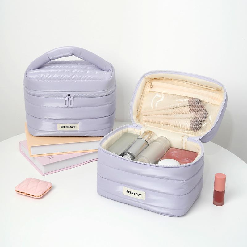 Storage Bag, Travel Cosmetics Storage Bag, Essential for Travel, Makeup Bag, Large Capacity, Lightweight, Easy To Carry