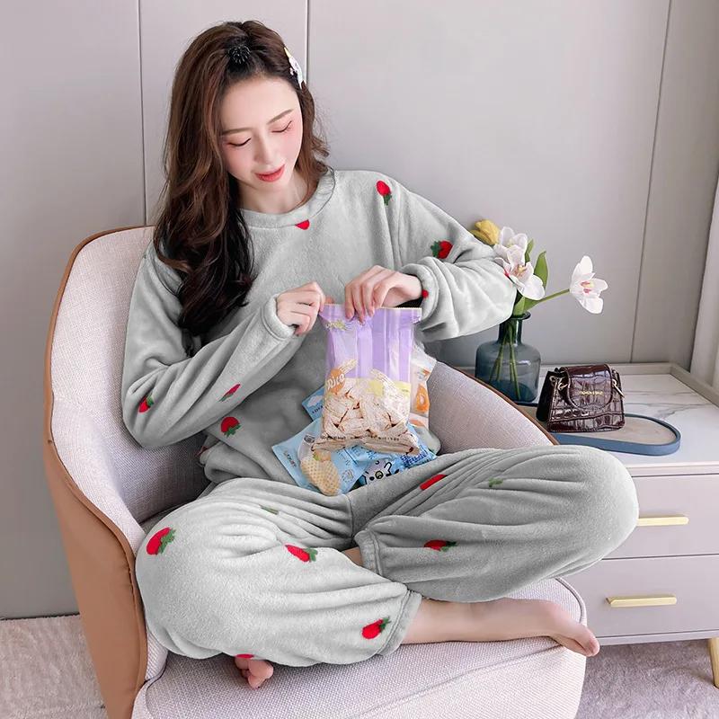 2pcs/Set Women's Coral Velvet Strawberry Padded Thickened Ambient Pajamas Fall and Winter Warm Home Wear Student Pajamas Girls