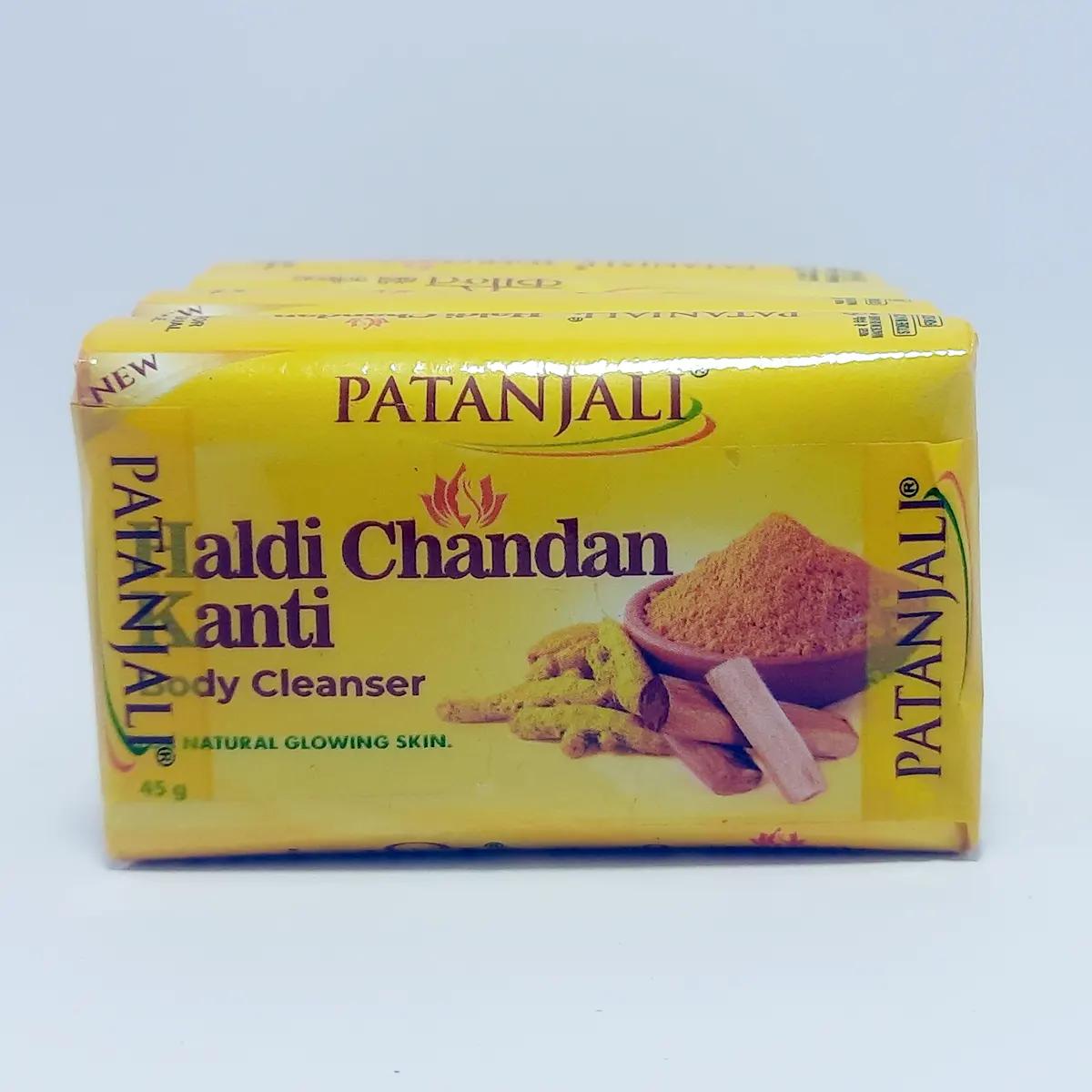 

Patanjali Куркума Сандал Канці Очищуючий засіб для тіла, Набір з 4 шт., З живильними та зволожуючими властивостями для шкіри, 180 г