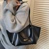 New Women's Soft Leather Tote Bag Large Capacity Single Shoulder Handbag for Daily Commute Work Casual 2025 Fashion Underarm Bag
