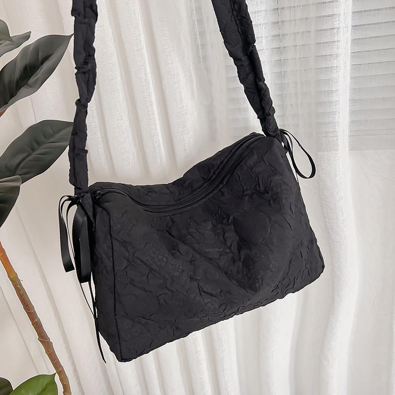 Cotton Floral Tote Bag With Zipper Closure For Daily Use