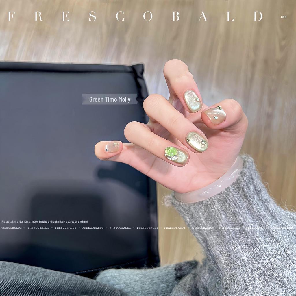 Xiaoying Magnetic Cat Eye Gel: 5g Superfine Nail Polish Light Therapy - Versatile Colors.