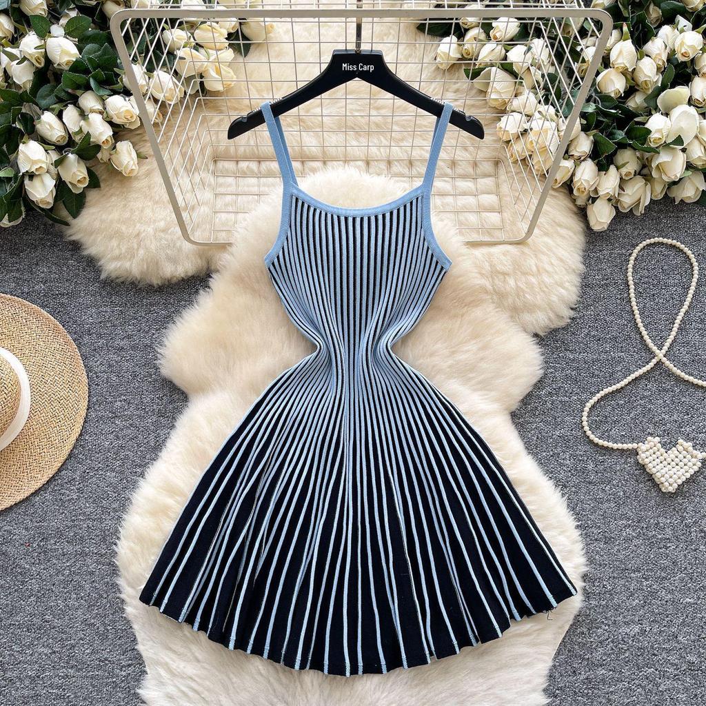 Noble Sense French Retro Autumn Dress: Spaghetti Strap, Waist-Cinching, Slimming Pleated Stripe Knit, 2025 Women's Collection