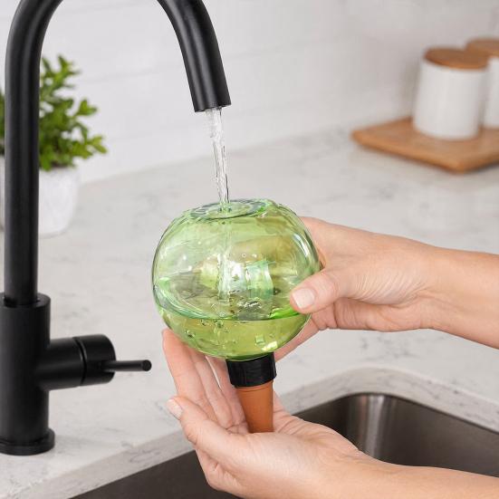 Self Watering Bulb, 500ml Transparent Automatic Plant Irrigation Ball, Holiday Plant Watering Bulb with Lid for Indoor Houseplants