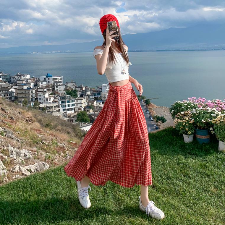 American Trendy Spicy Girl: Versatile Plaid Pleated Long Skirt + Strapless Plaid Umbrella Top
