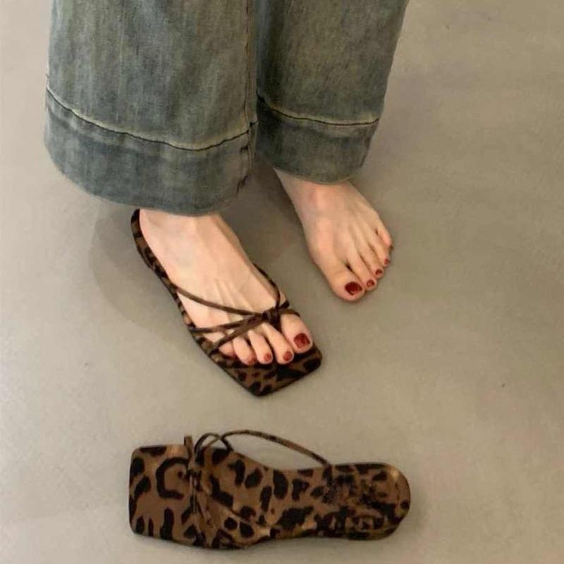 Fashion Summer Clip Toe Narrow Band Women Slippers Fashion Wedges Heel Slide Ladies Casual Gladiator Beach Flip Flop