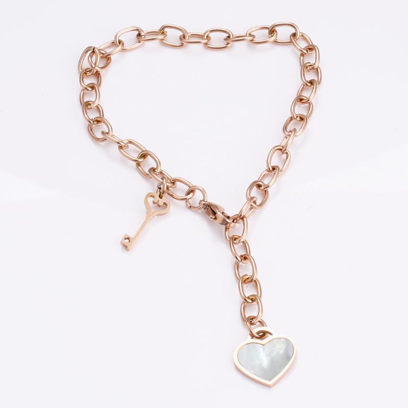 Bracciale da donna con conchiglia a forma di cuore in acciaio al titanio europeo e americano