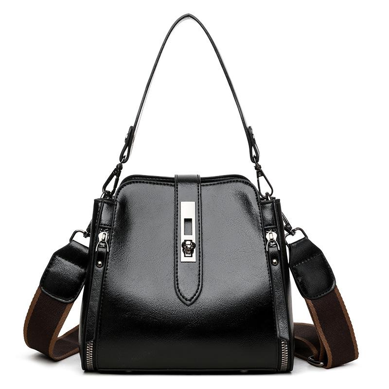 Solid color bag women's 2025 new fashion versatile women's portable mother bag multi-layer large-capacity shoulder messenger bag