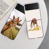 Žirafy Mají Dlouhé Krky Pouzdro Na Telefon Pro Samsung Z Flip 7 6 5G Galaxy Z Flip 5 4 3 Černé Pevné Kryt Buněčného Telefonu Luxusní PC Skořápka Coque