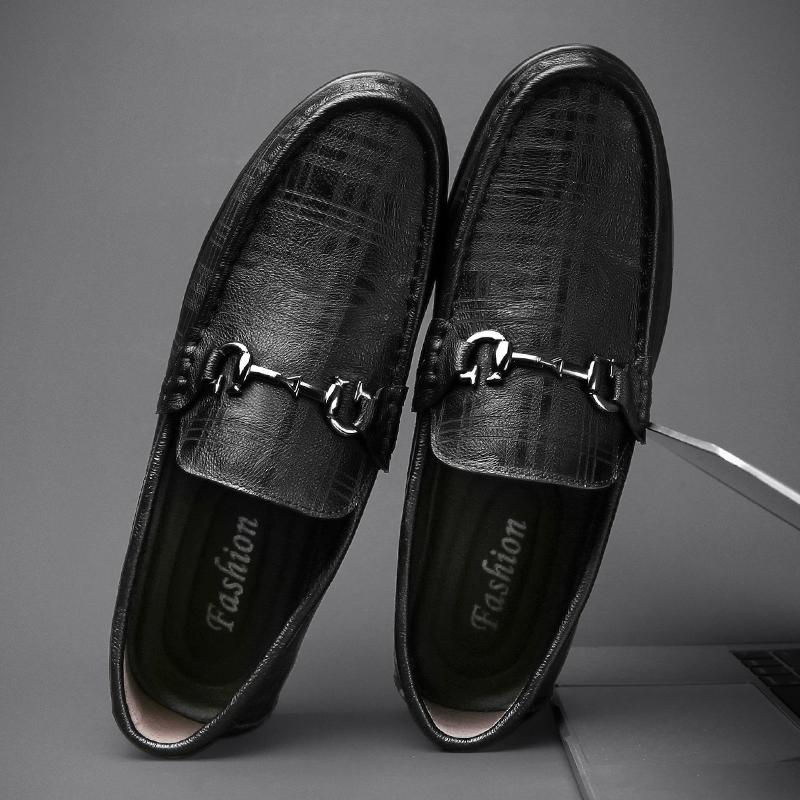 Mode Leder Herrenschuhe Luxus Trend 2022 Neueste Lässige Slipper Formelle Loafer Herren Mokassins Italienische Flats Männliche Fahrschuhe