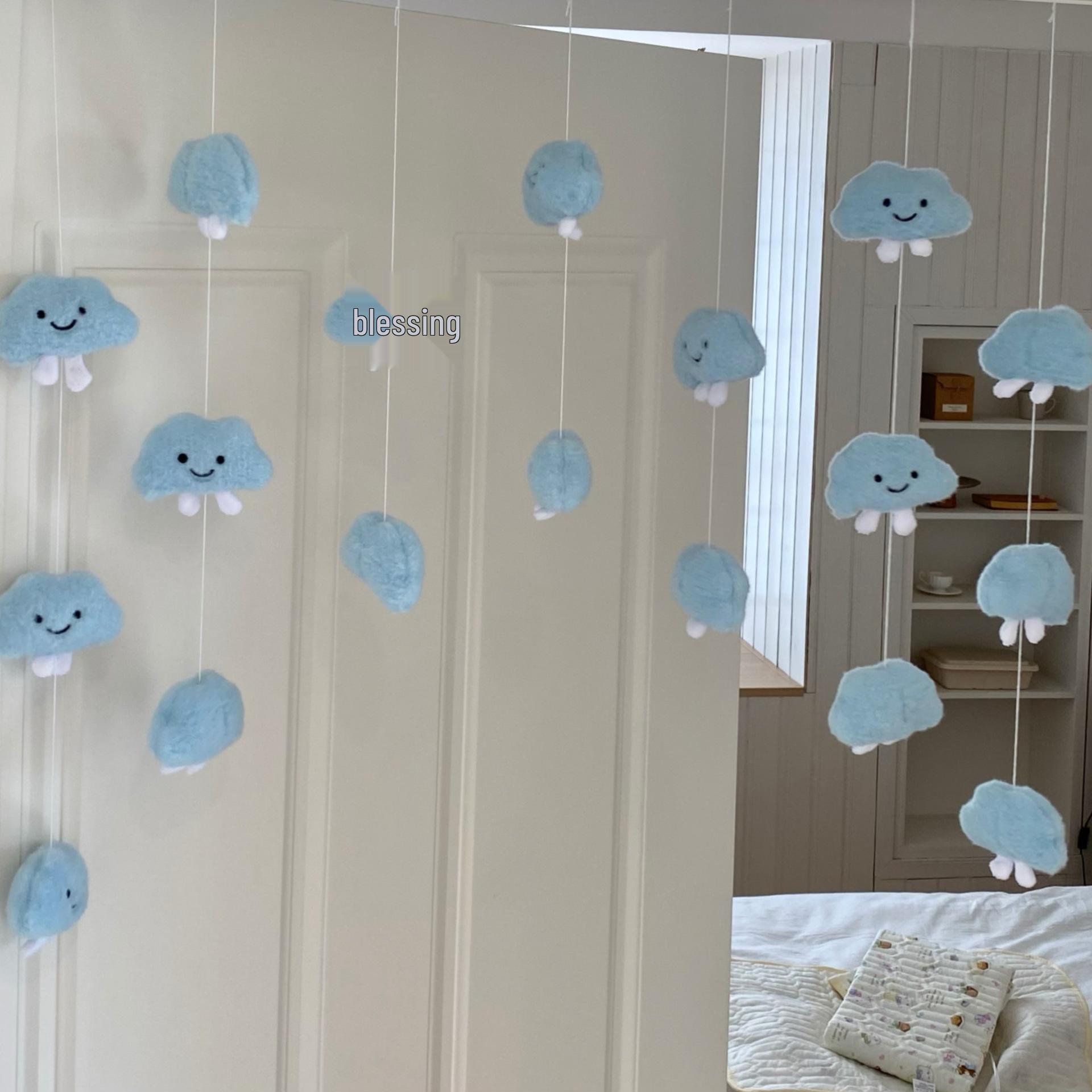 

Рожева шторка-серце - Мила, дівоча настінна прикраса без пробивання See Details