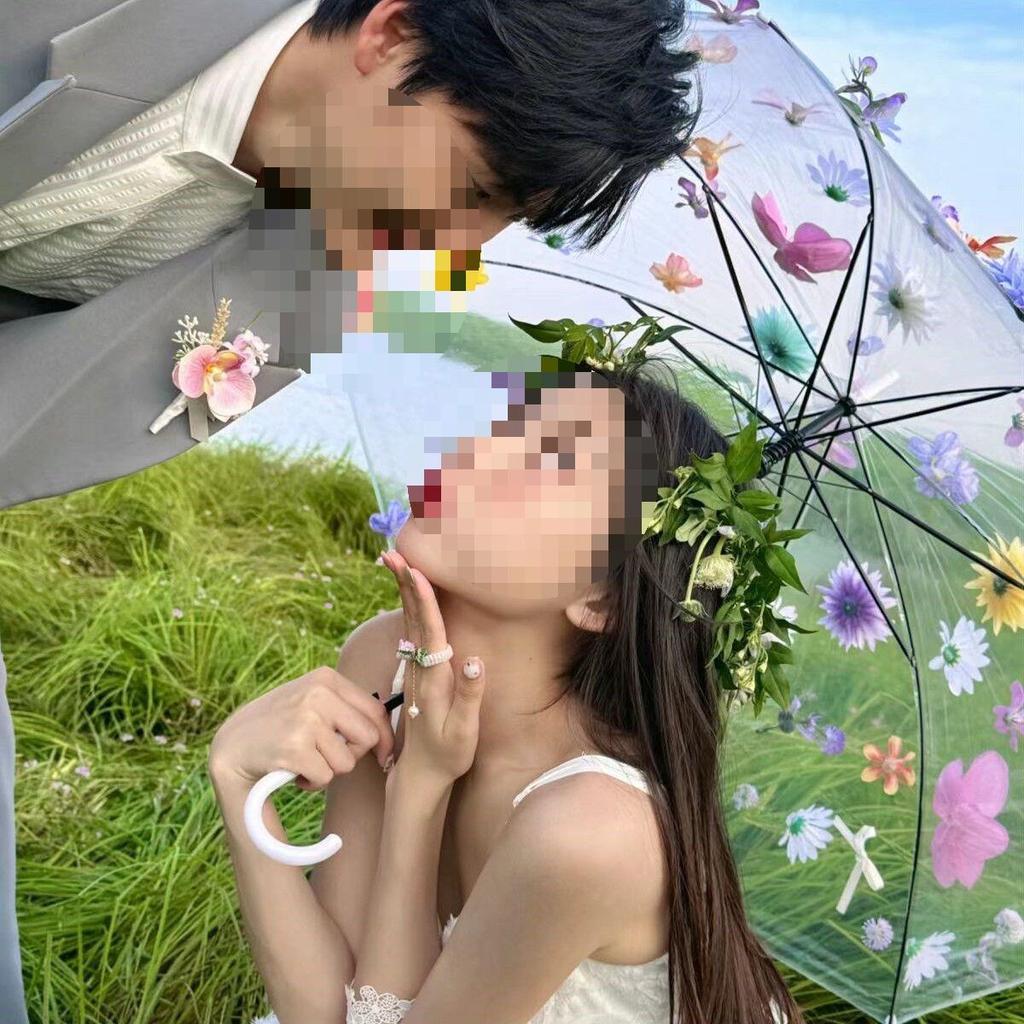 Çocuklar ve Yetişkinler İçin Orijinal Bahar Çiçekli Şemsiye - Hanfu Fotoğrafçılığı ve Podyumlar İçin İdeal.