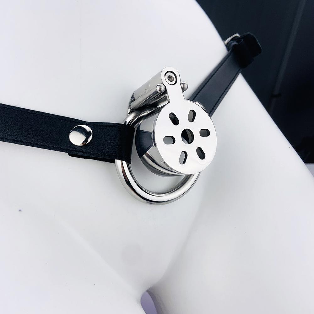 Bærbart rustfritt stål CB-lås Cock Ring Penis Cage Mannlig kyskhetsbelte Sexleketøy Ball Båre Slave BDSM