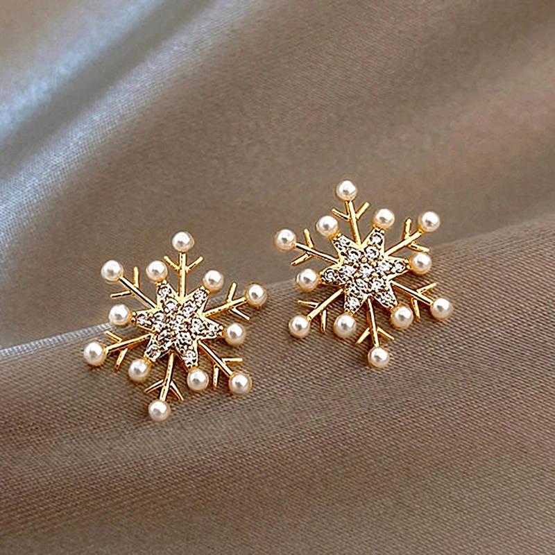 Minialist Gold Color Snowflake Christmas Stud Earrings Full Imitation Pearl Shiny Cubic Zirconia Party Elegant Jewelry earrings