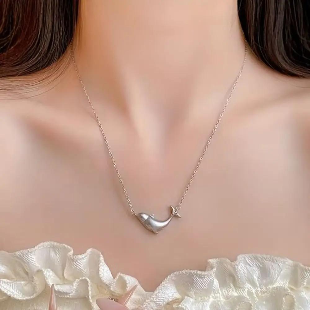 Fashion Elegant Whale Pendant Necklace Silver Copper Clavicle Chain Niche Light Luxury Zircon Pendant Daily