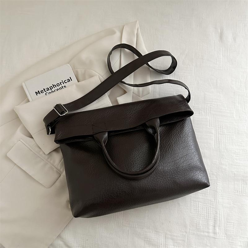 

Эта новая дизайнерская сумка-слинг большой вместимости из ПУ, новая женская сумка, трендовая, универсальная, простая, портативная на плечо