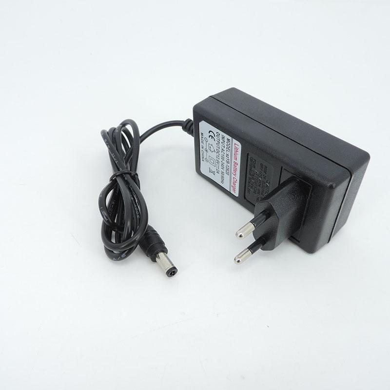 AC DC 12.6V 1A 2A charger 12 V Volt Power wall Adapter 5.5*2.5MM 12.6 V 2 A For 18650 lithium battery Pack EU US UK AU Plug W28