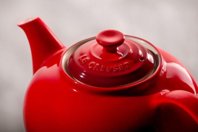 Le Creuset Rainbow 5-Piece Tea Set, Teapot, Cups, Heat and Cold Resistant, Microwave and Dishwasher Safe [Official Japanese Product]