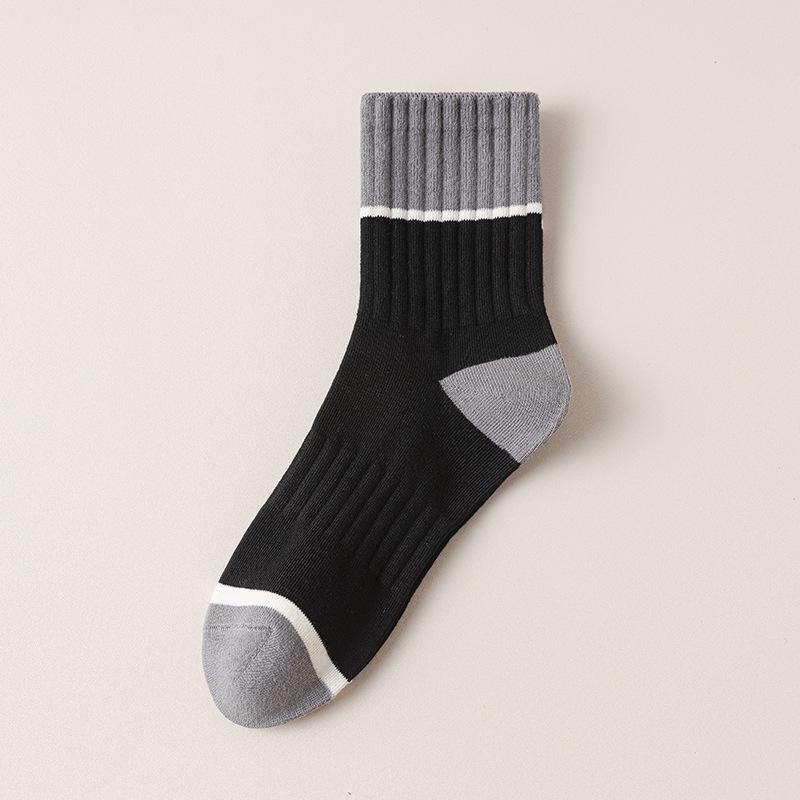 "Zhuji Men's Autumn/Winter Stripe Socks: Mid-Tube, High Elasticity, Non-Slip, Business Style."