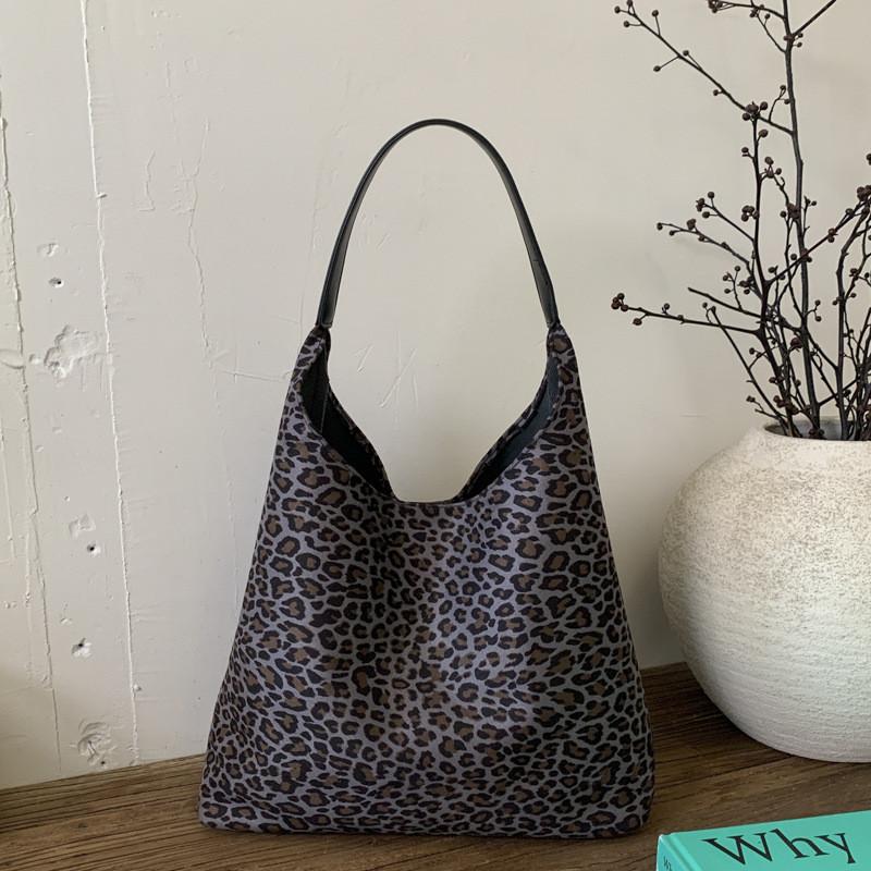 IELGY Ladies Bucket Bag Casual Simple Large Capacity Leopard Print One Shoulder Retro Portable Tote