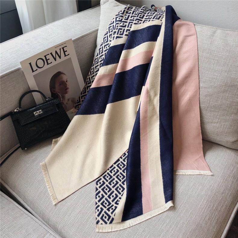 400g Retro Ethnic Bluebird Scarf: Women's Winter Warm Neck Warmer, High-End Imitation Cashmere Shawl.