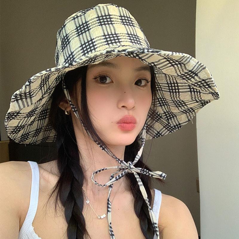 2024 Fashionable Black Gray Plaid Sun Hat With Wide Brim For Effective Uv Shielding