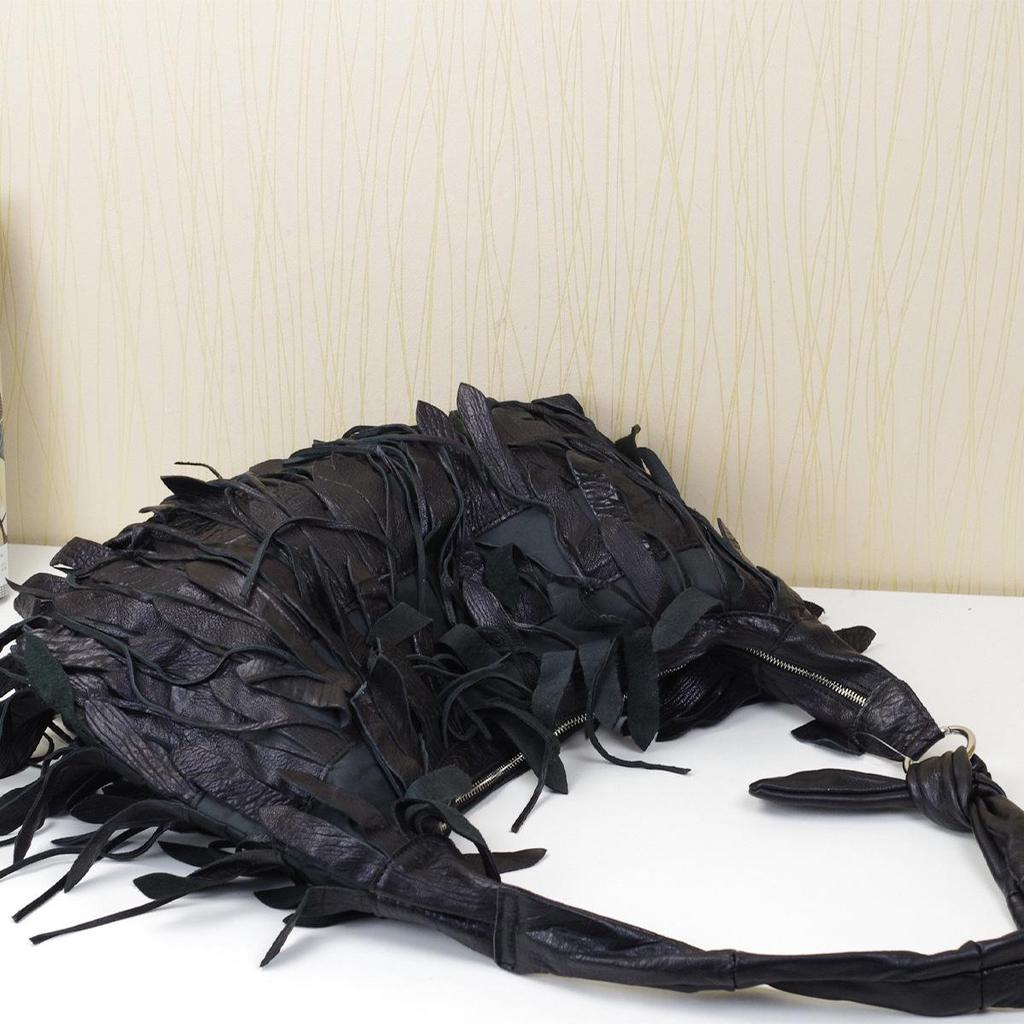 Borsa a Spalla Hobo da Donna in Vera Pelle Nera a Righe con Nappa