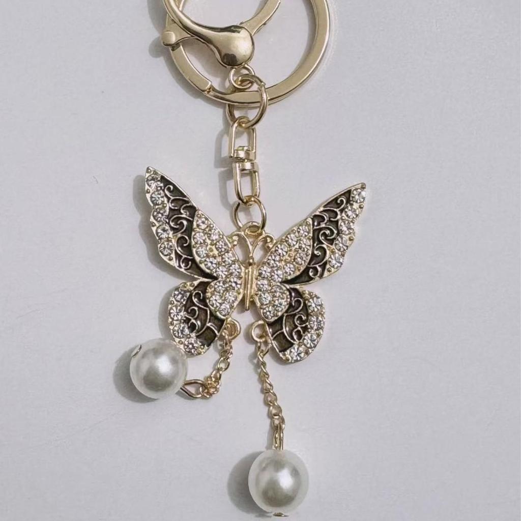 Butterfly Rhinestone Tassel Keychain: Elegant Pendant Gift for Women