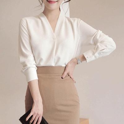Chemisier de bureau à col en V pour femme, style coréen, ample, grande taille, manches longues, blanc, en mousseline de soie, couleur unie, collection automne 2025, 9382