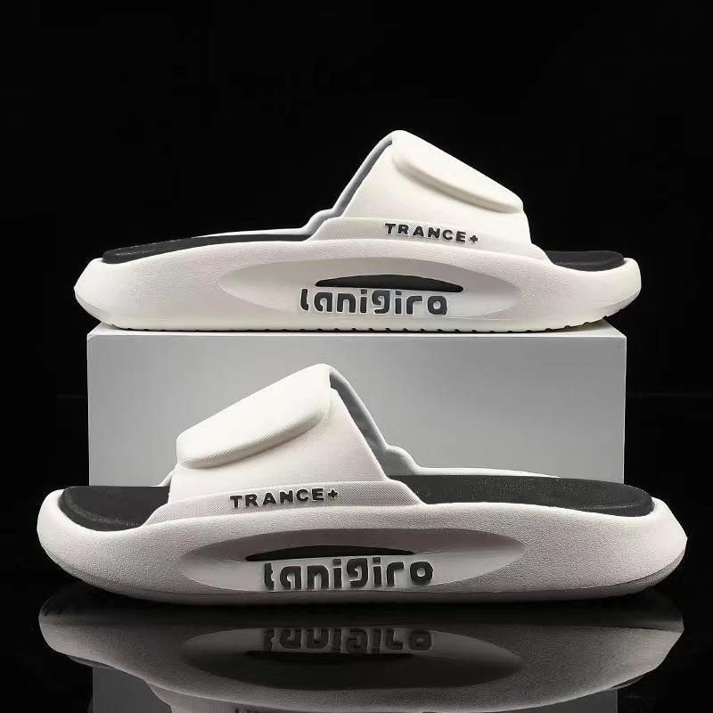Men's Korean Style Sports Slippers: Summer Outdoor, Non-Slip Thick Sole Sandals for Home and Indoor Use