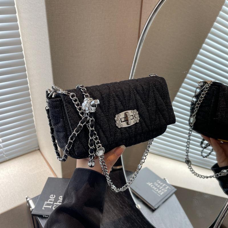 Bag Women's New Versatile Chain Crossbody Bag One Shoulder Small Square Bag