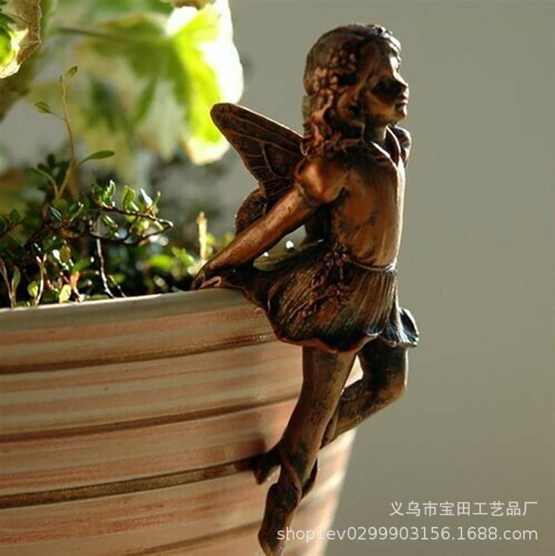 

Смола Фея цветов Комнатное растение Подвеска Девочки Чашка Украшение Крылья Маленькая фея Портретная скульптура Чашка Подвеска