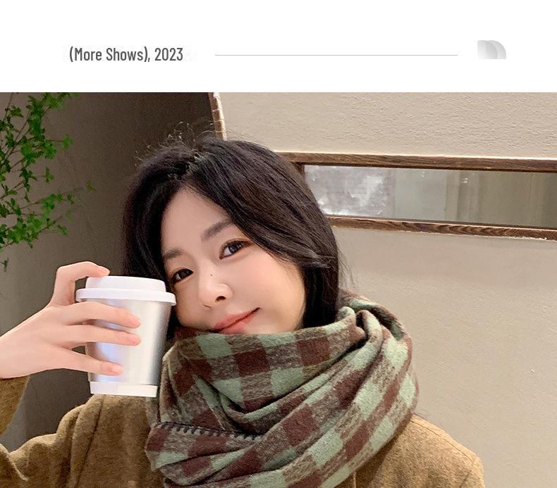 Women's Green Plaid Scarf: Trendy, Versatile, and Warm for 2024 Autumn/Winter