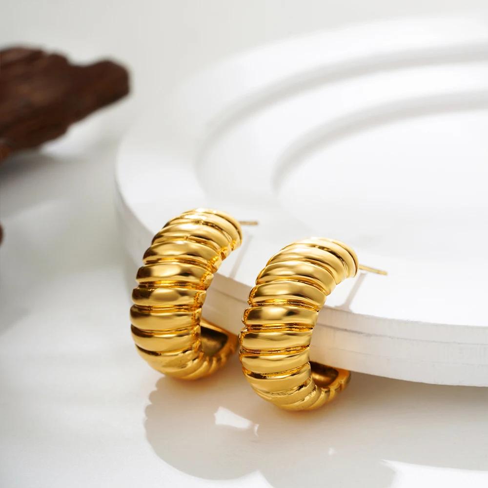 Vintage Gold Plated Striped Texture Chunky Round Stud Earrings for Women Metal Twist C-shape Hoops Earring Trendy Jewelry Gift