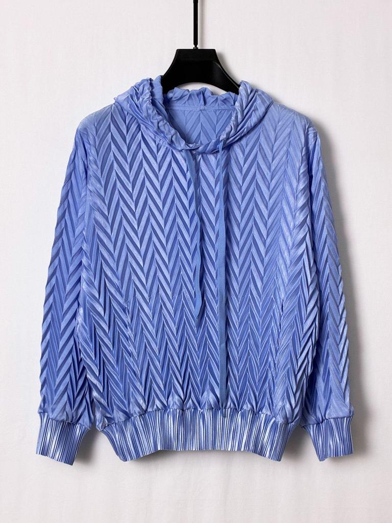 Miyake Style Hooded Pleated Sweatshirt: 2026 Spring Slimming Long Sleeve Pullover for Women