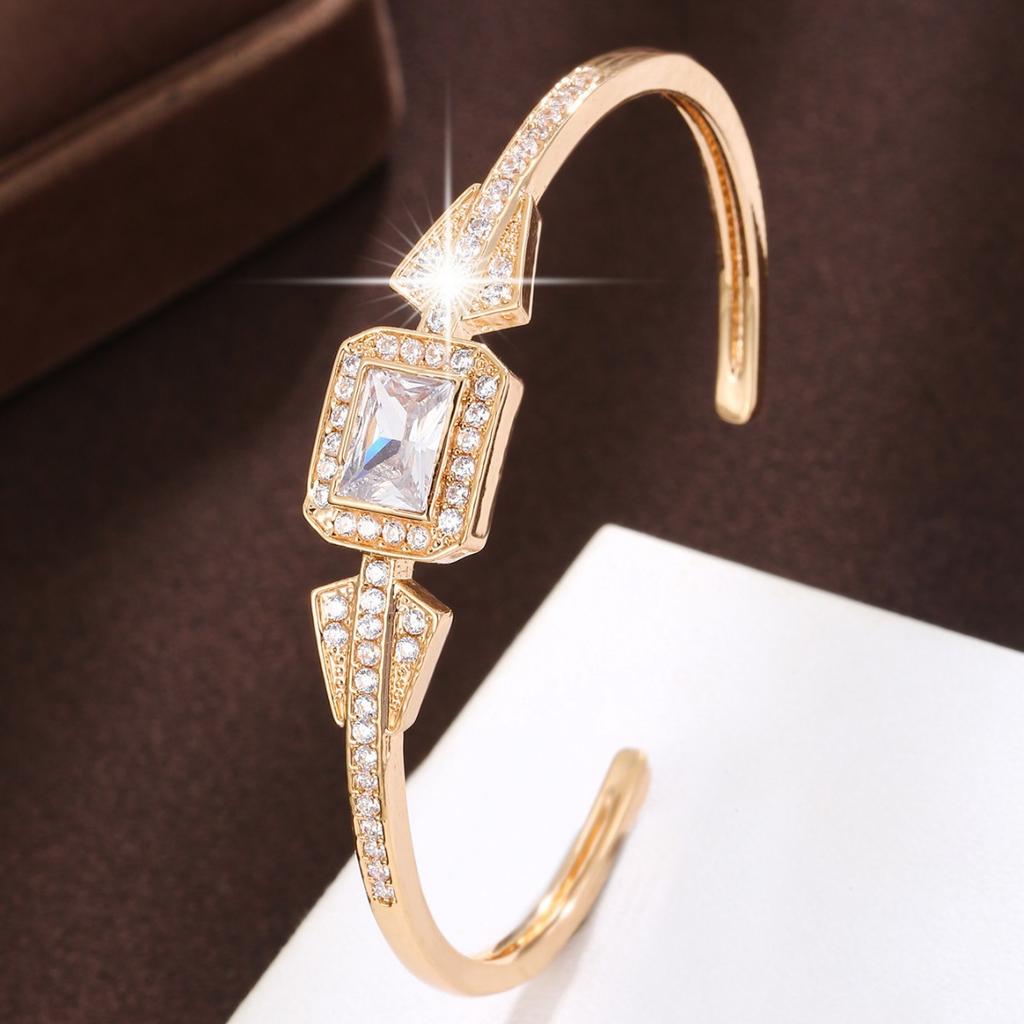 New Luxury Geometric Micro-paved Zircon Fashion and High-end Jewelry Bracelet
