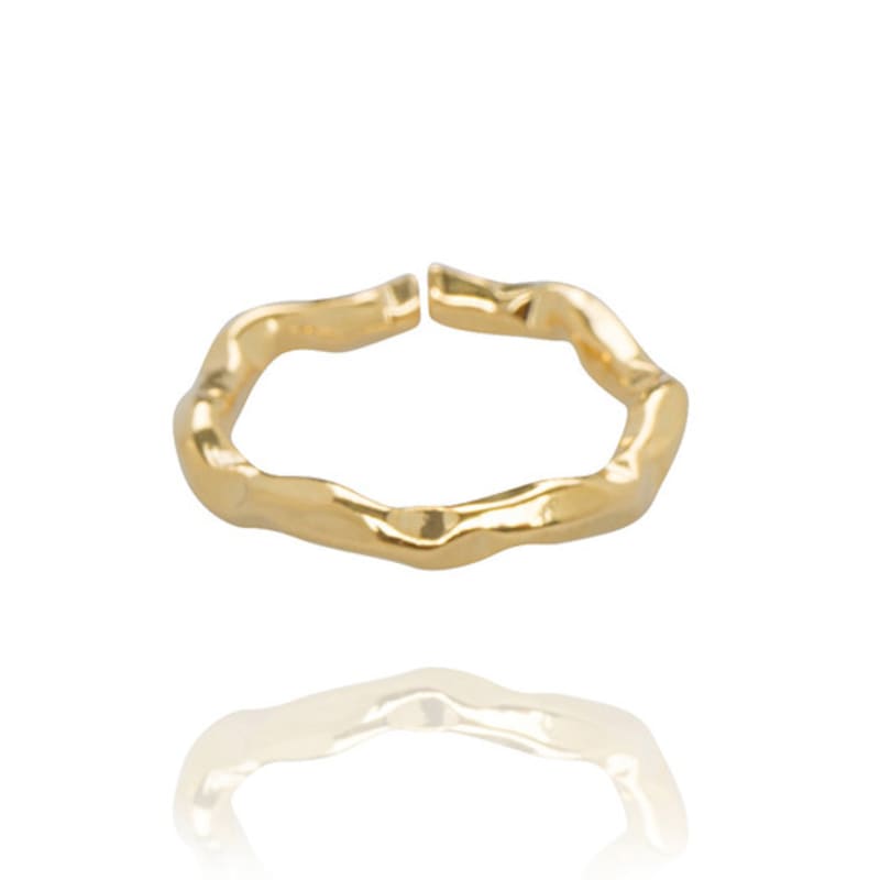 AUGUST ALICE Vanve Gold Wave Ring