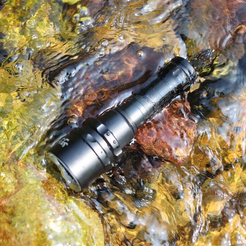 Rechargeable Underwater Diving Flashlight