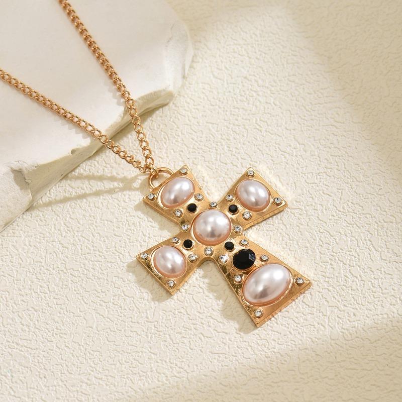 Imitation Pearl Metal Cross Pendant Punk Style Niche Necklace Women's High Sense Collarbone Chain