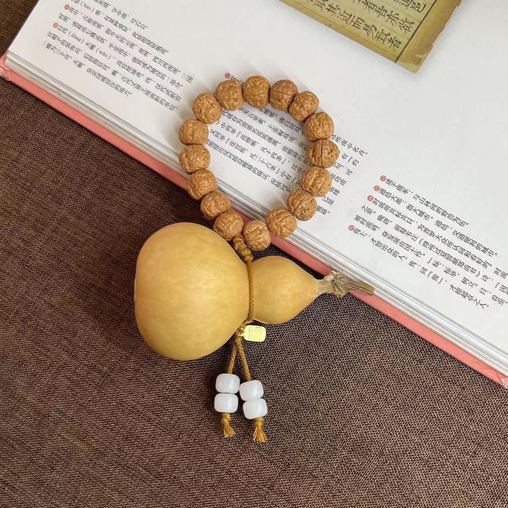 Xianci Wenwan Gourd Keychain & Car Pendant: Fortune and Blessing Charm for Men and Women