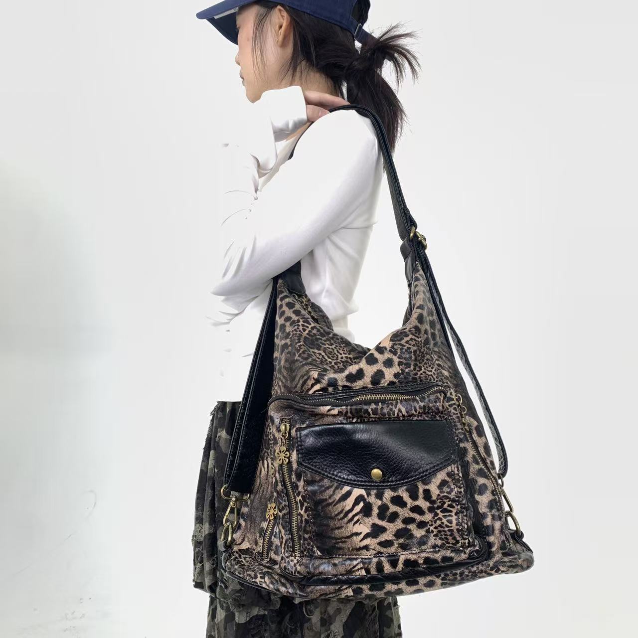 Single Shoulder Bag, Large Capacity, Multifunctional, Personalized Shoulder Crossbody Bag