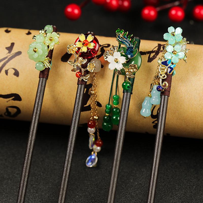 1Pc Petal Hairpin New Chinese Style Tassel Hairpin Fresh Wood Ancient Headwear Sandalwood Hairpin Tassel