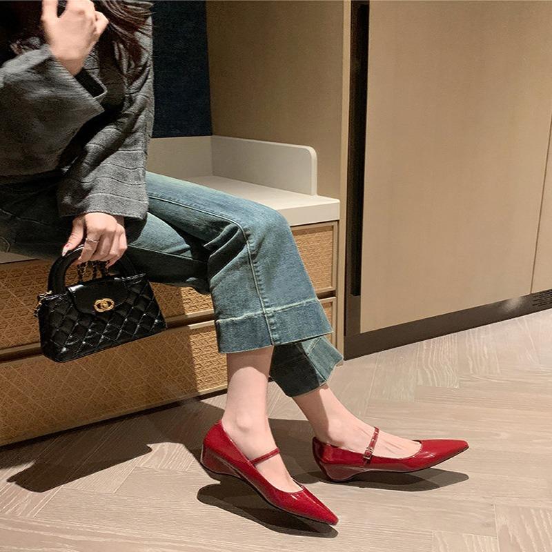 Pointed square buckle new single shoes versatile commuter thick heel Mary Jane women's shoes