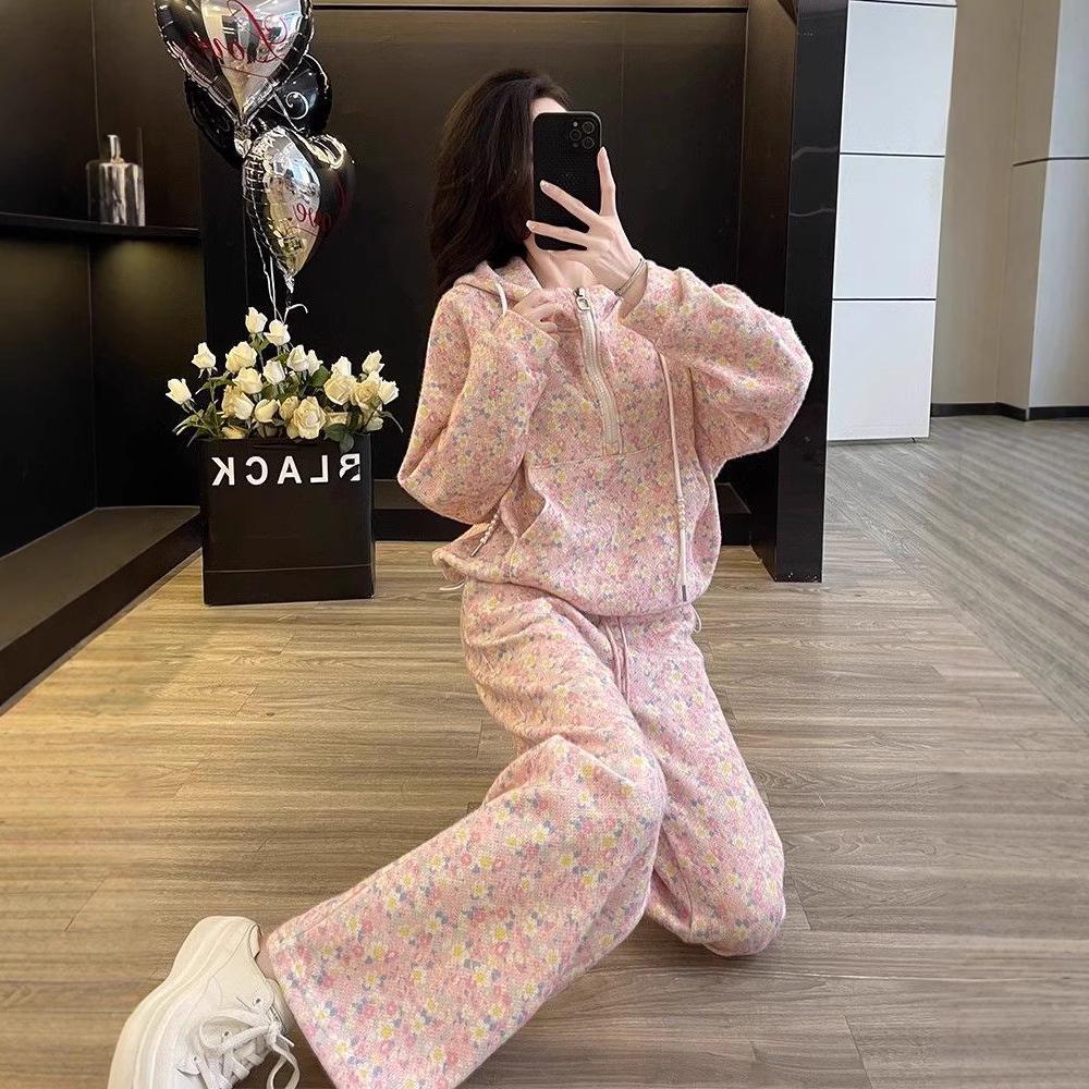 Costum Sport Casual Jacquard pentru Femei: Set din două piese Hanorac gros și Pantaloni cu picior larg pentru Toamna/Iarna 2025.