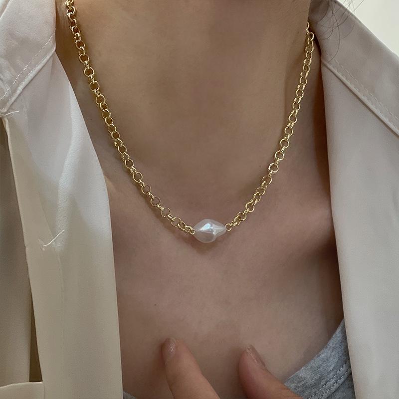 2023 Double-Layer Retro Pearl Necklace for Women - Luxury High-End Design Clavicle Chain