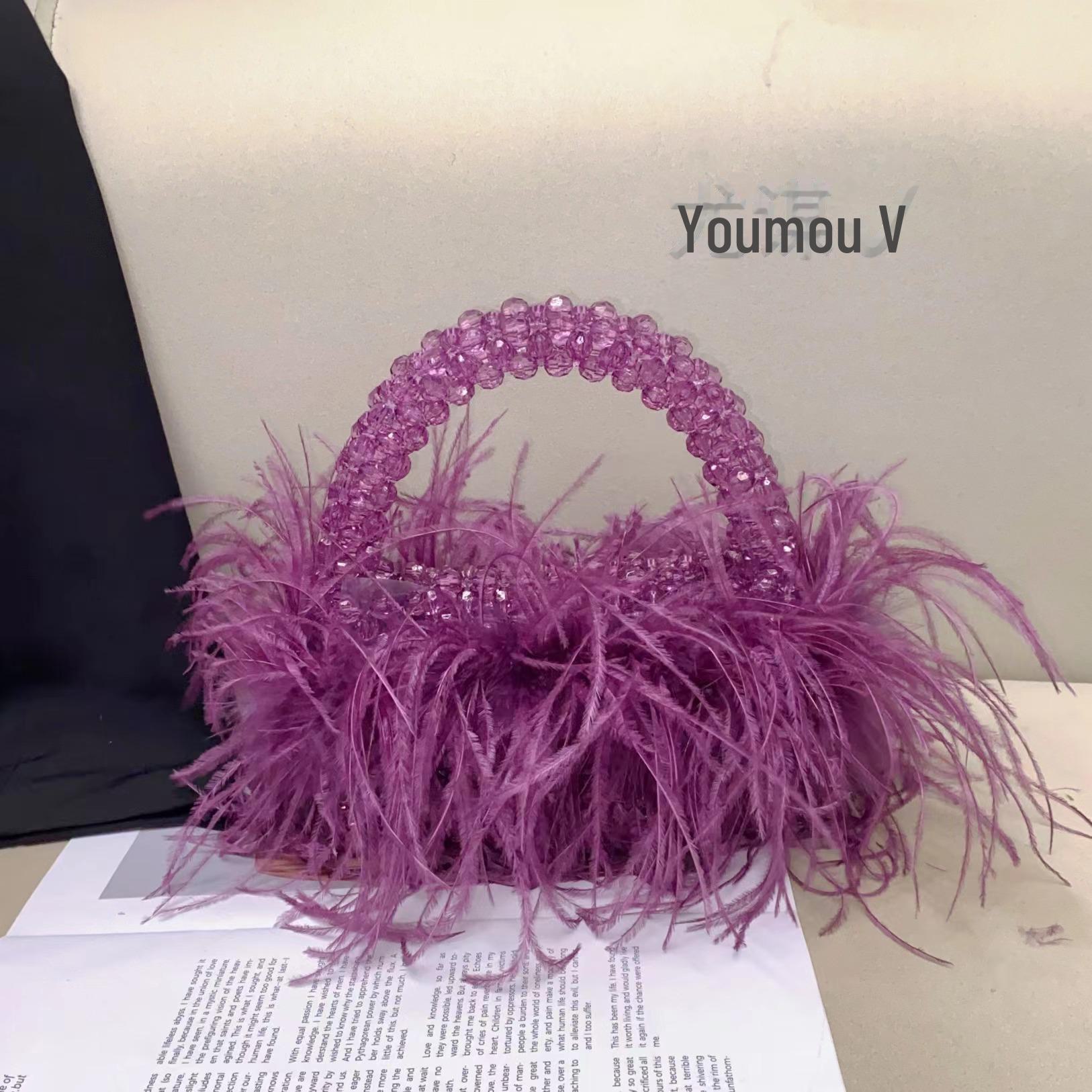 

Роскошная сумочка с бисером из перьев страуса карамельного цвета фиолетовый