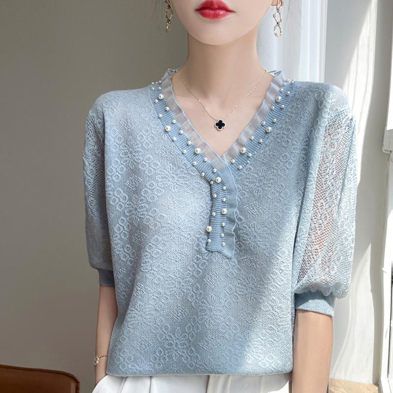 Versatile Women's V-Neck Hollow Knit Jacquard Blouse with Beaded Short Sleeves