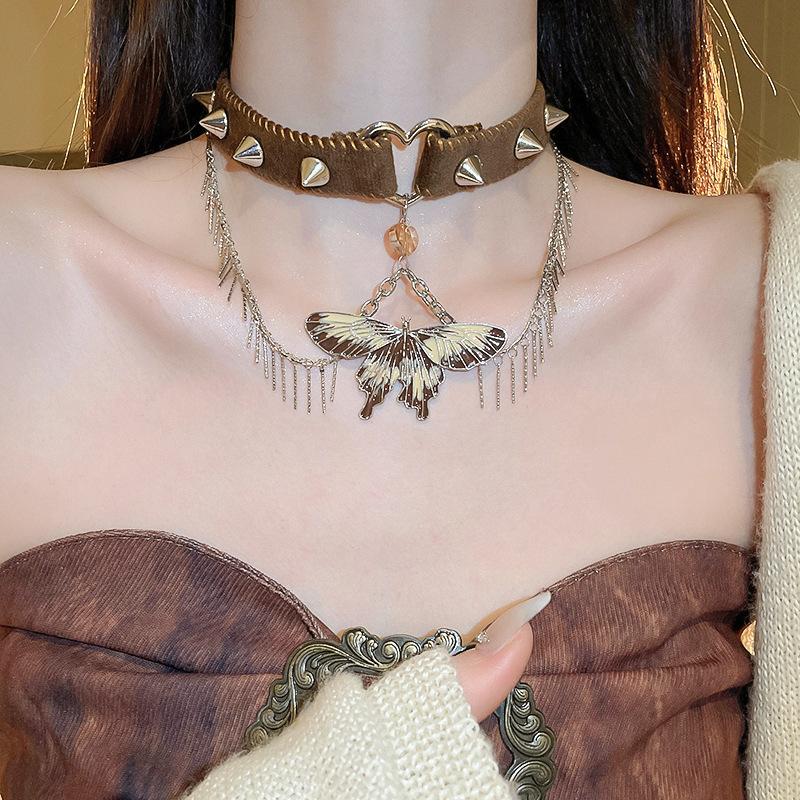 Melad Coffee Colored Tiger Eye Stone Bead Necklace, Niche Retro Collarbone Chain, Personalized and Fashionable Design Accessory