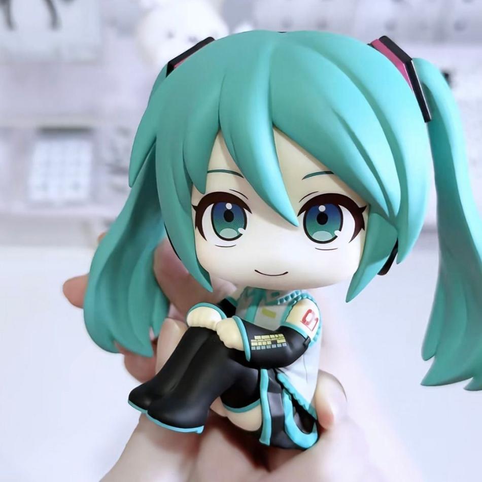 Atsune Miku Look Up Anime Action Figure 10Cm Pvc Kawaii Chibi Sitting Desktop Decor Collectible Model Home Ornament Gift Toys
